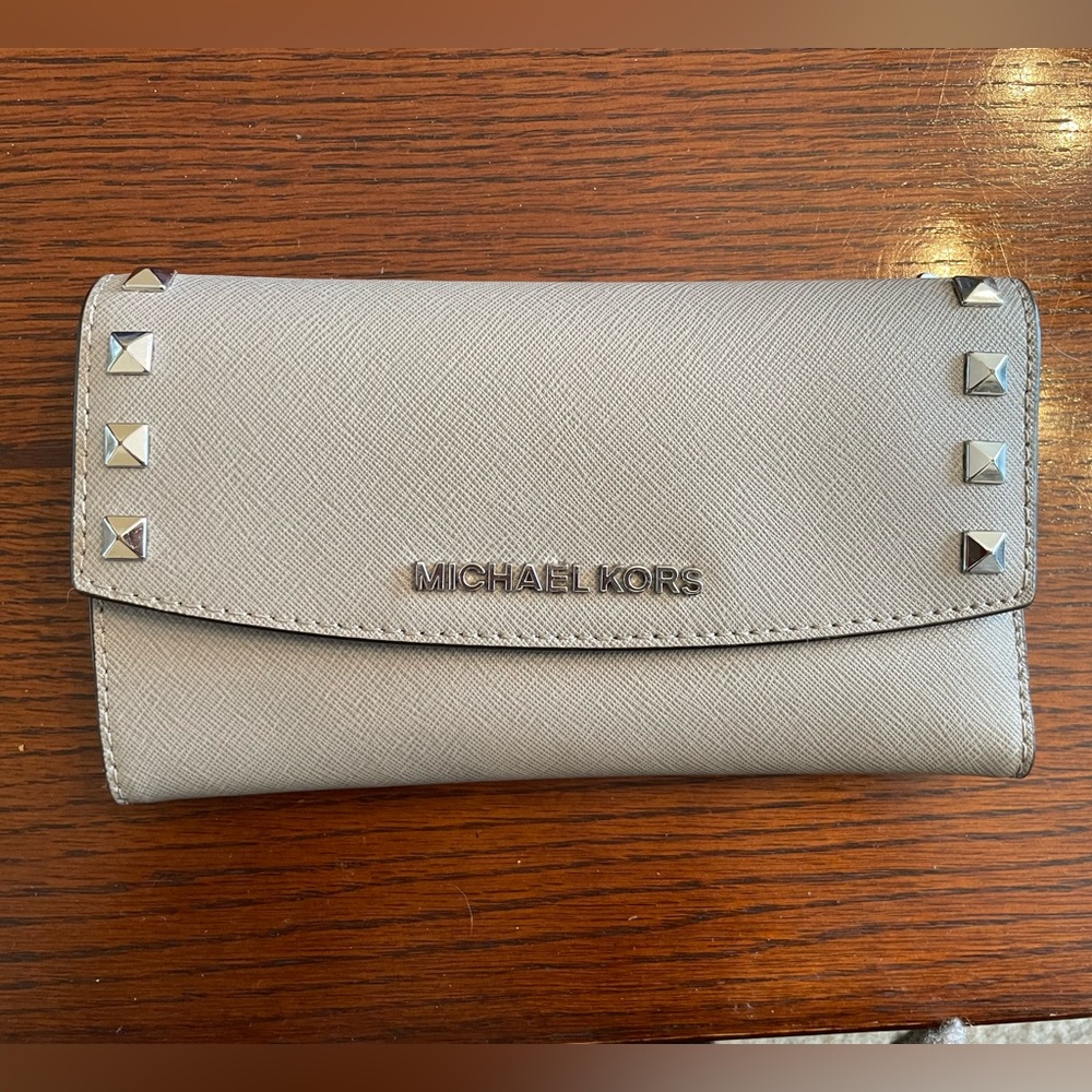 NWOT Michael Kors Wallet